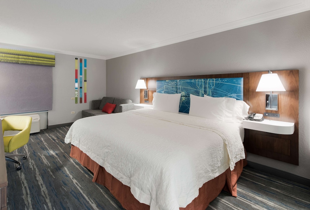Hampton Inn & Suites Chicago Hoffman Estates - photo 16