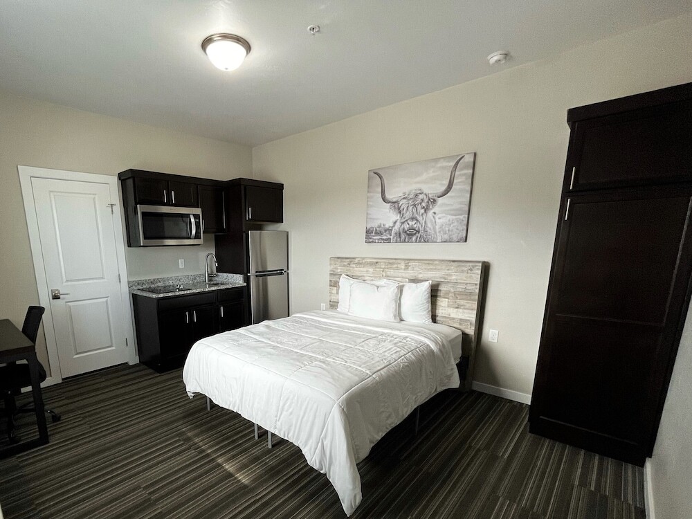 Longhorn Flats - last minute hotel in Loving