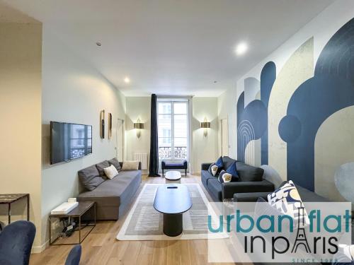 64 Luxury Flat Champs Élysées 1D — 4-Star Luxury Hotel in Paris, France
