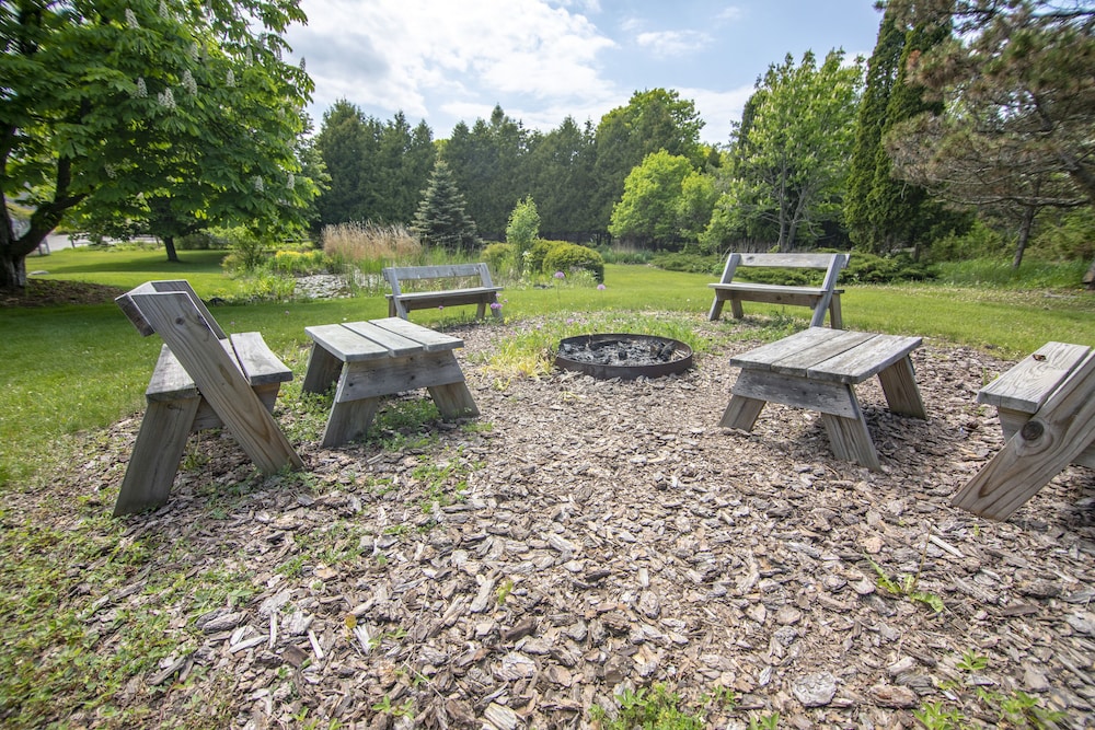 Coachlite Inn - photo 56