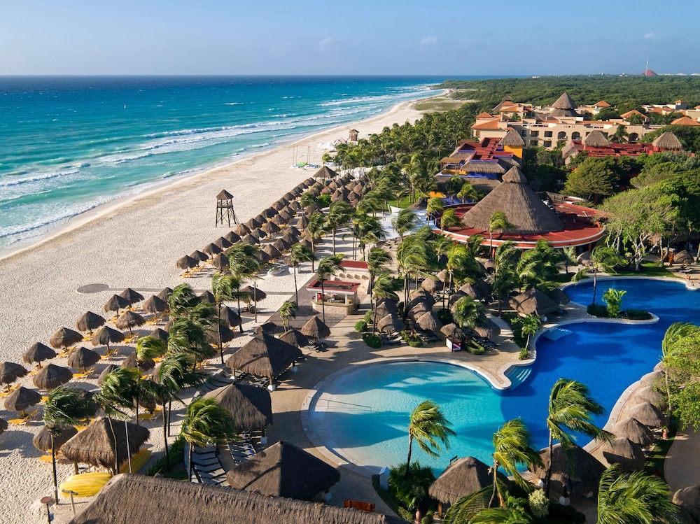 Iberostar Waves Quetzal All Inclusive in Playa Del Carmen, Mexico