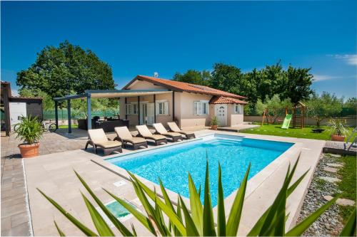 Villa Suzy in Rovinj near the sea — 4-Star Luxury Hotel in Rovinj, Croatia
