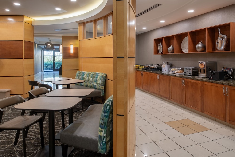 SpringHill Suites by Marriott Medford - photo 26