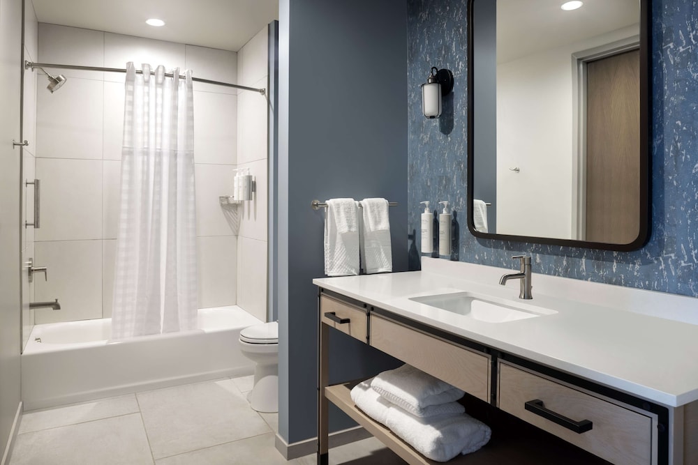 Embassy Suites by Hilton Bowling Green - photo 27