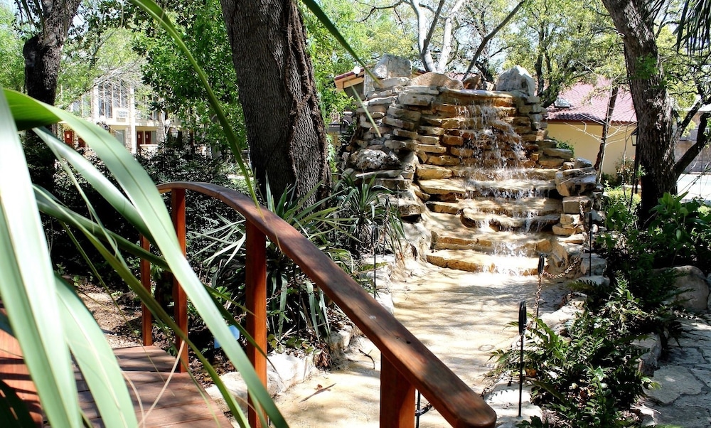 Inn of the Hills Resort and Conference Center - photo 44