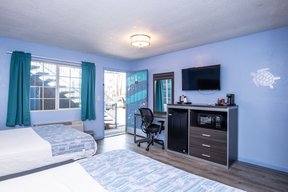 Aqua Breeze Inn - photo 63