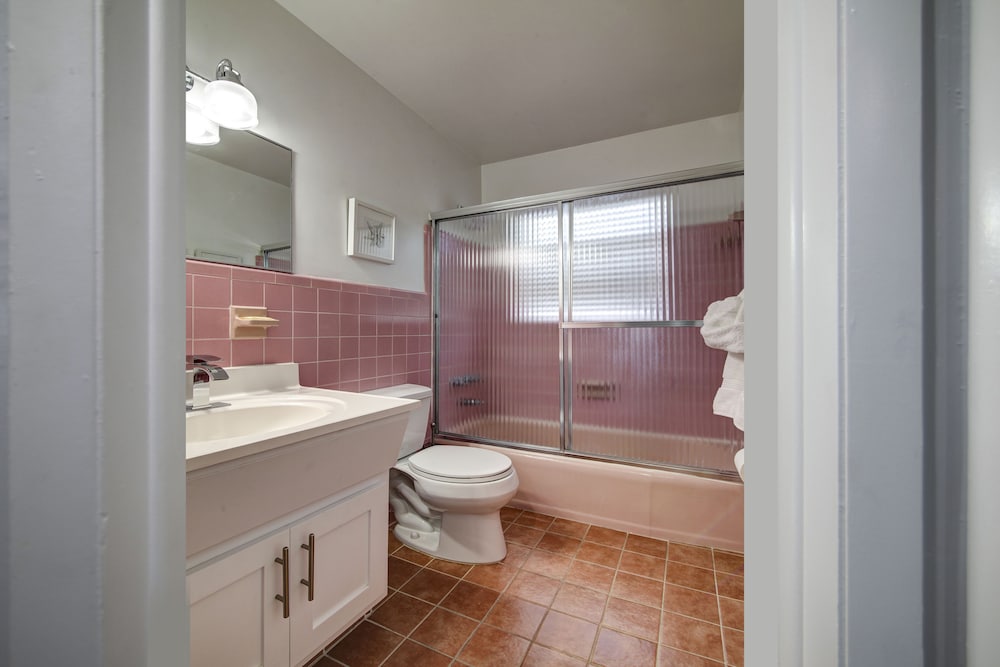 May Dee Suites - photo 41