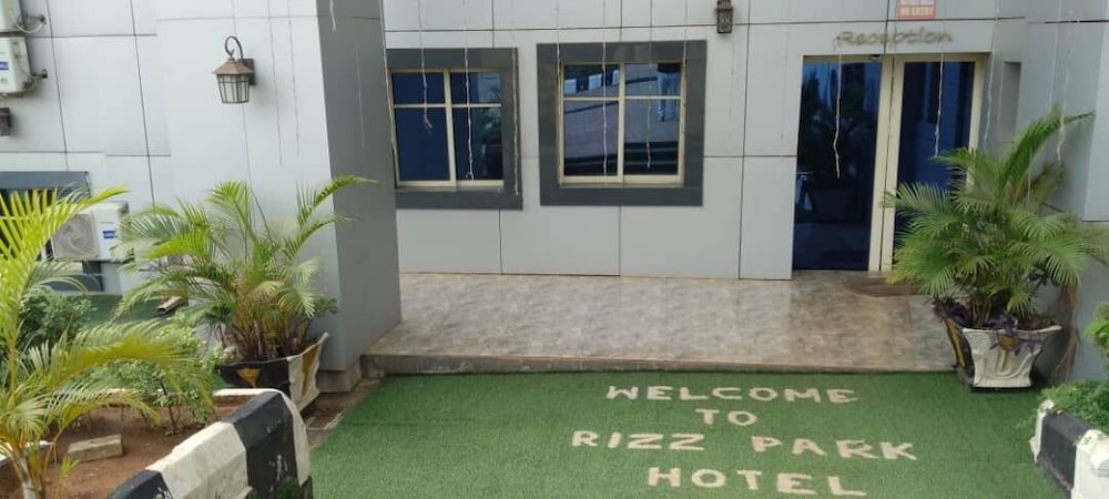 Rizz Park Hotel & Event Center — Nnewi — photo 2