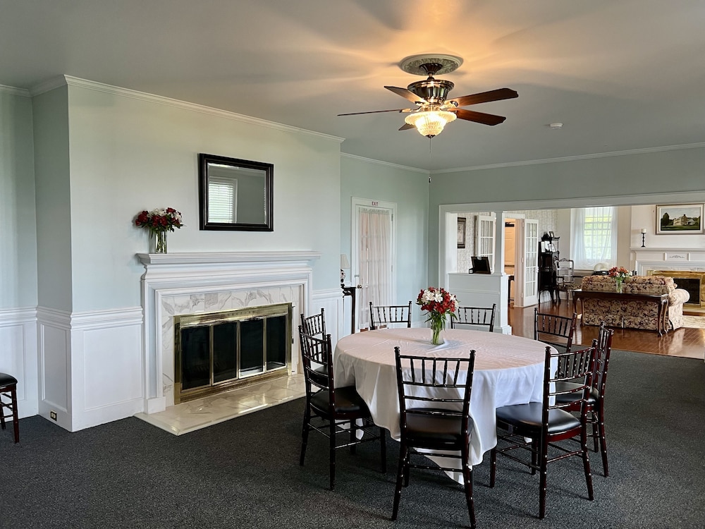 Valcour Inn & Boathouse - photo 41
