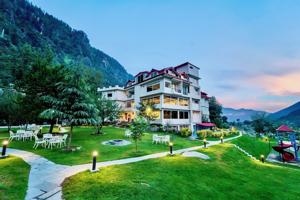 The Allure Grand Resort — 4-Star Luxury Hotel in Manali, India