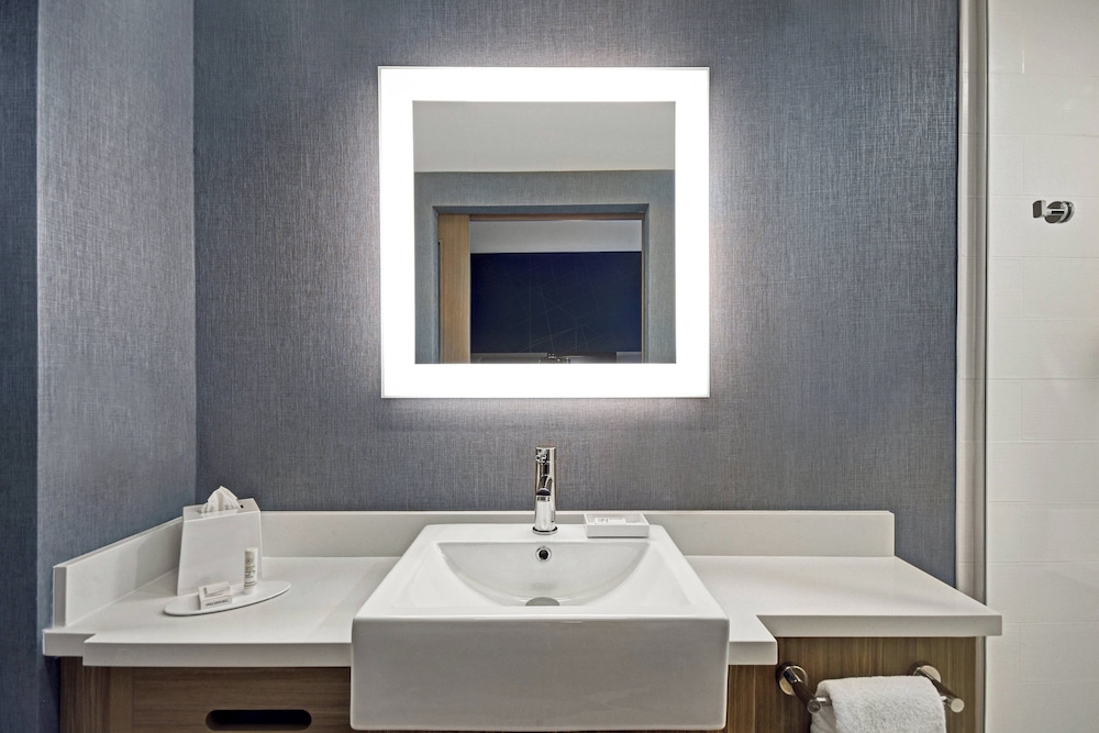 SpringHill Suites by Marriott St. Paul Arden Hills - photo 26