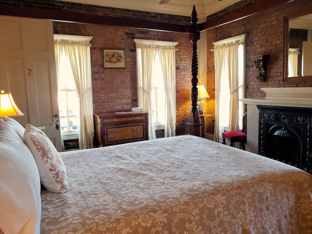 Iron Horse Hotel - photo 16