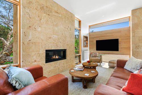 Refresh At Lonnie in Point Lonsdale, Australia