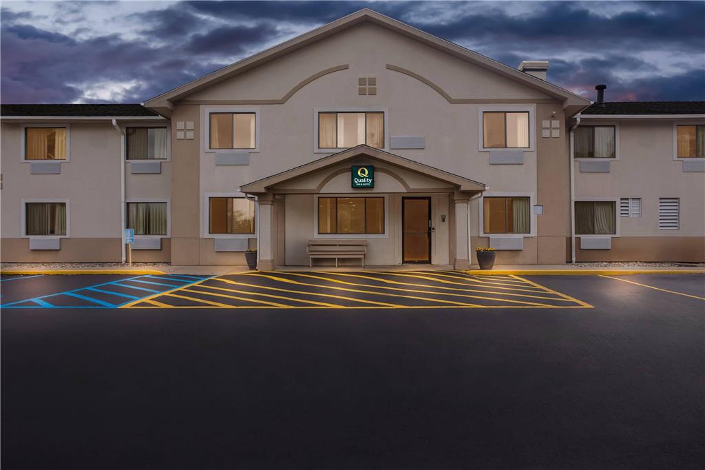 Quality Inn & Suites Howe Sturgis - photo 39