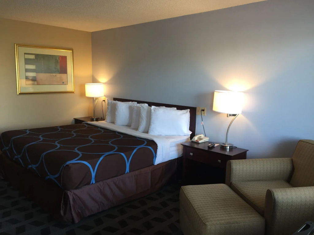 Americas Best Value Inn Grain Valley At I 70 - photo 9