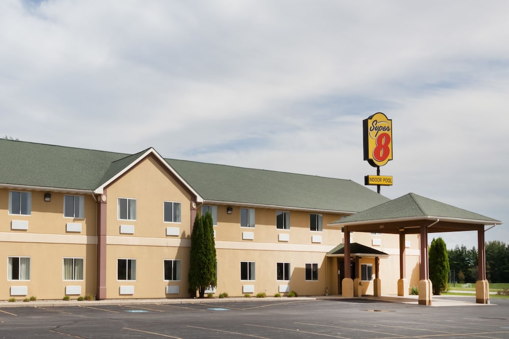 Super 8 by Wyndham Huntington - photo 17