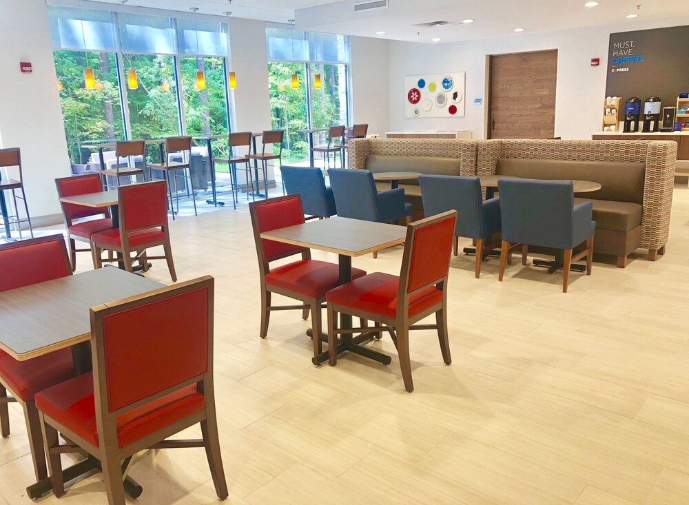 Holiday Inn Express & Suites Raleigh Airport Brier Creek by IHG - photo 13