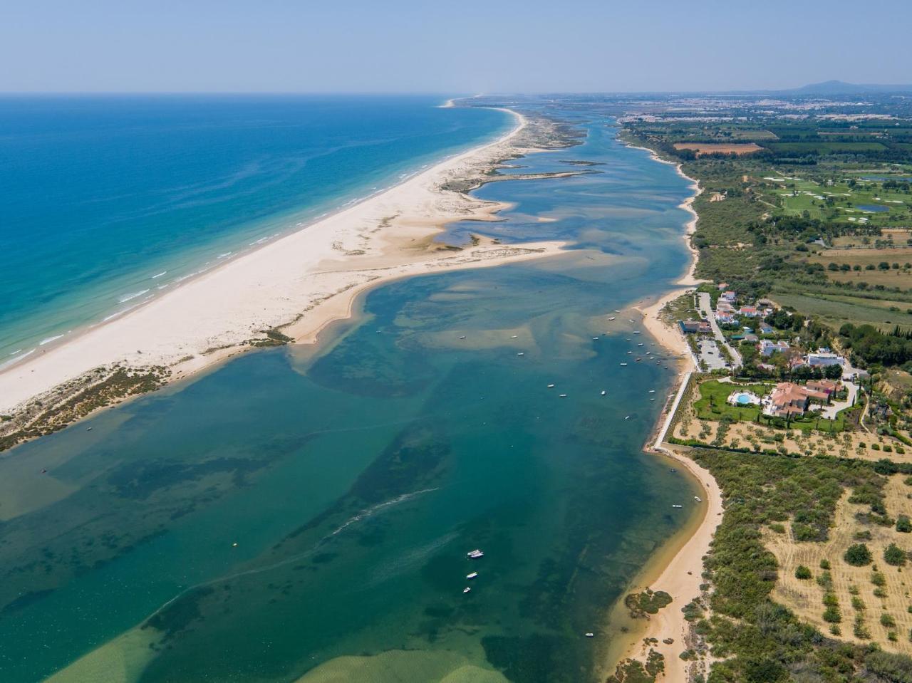 Rosas no Lagar — 4-Star Luxury Hotel in Vila Nova De Cacela, Portugal