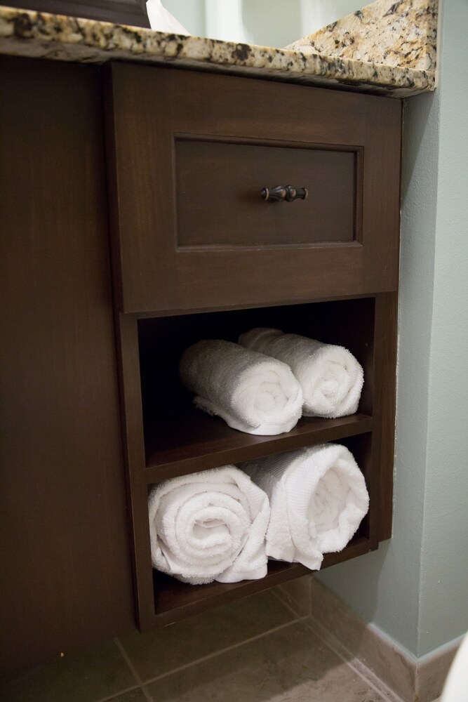 Chateau Saint Denis Hotel - photo 25