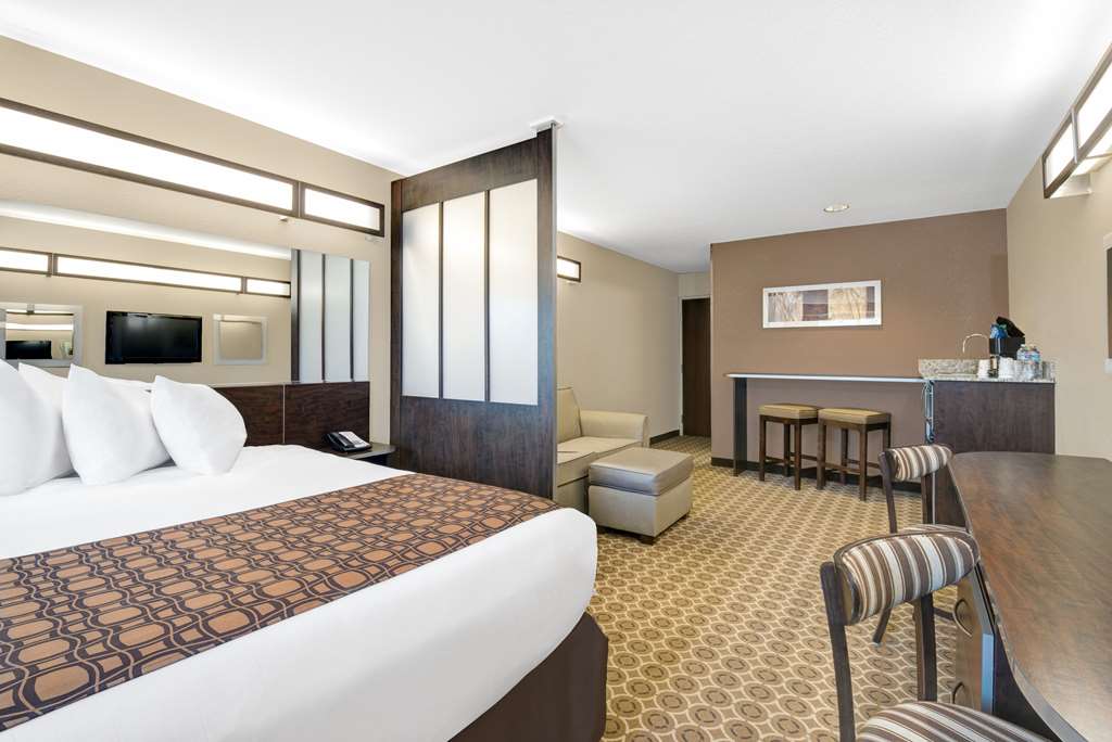 Microtel Inn & Suites by Wyndham Williston - photo 13