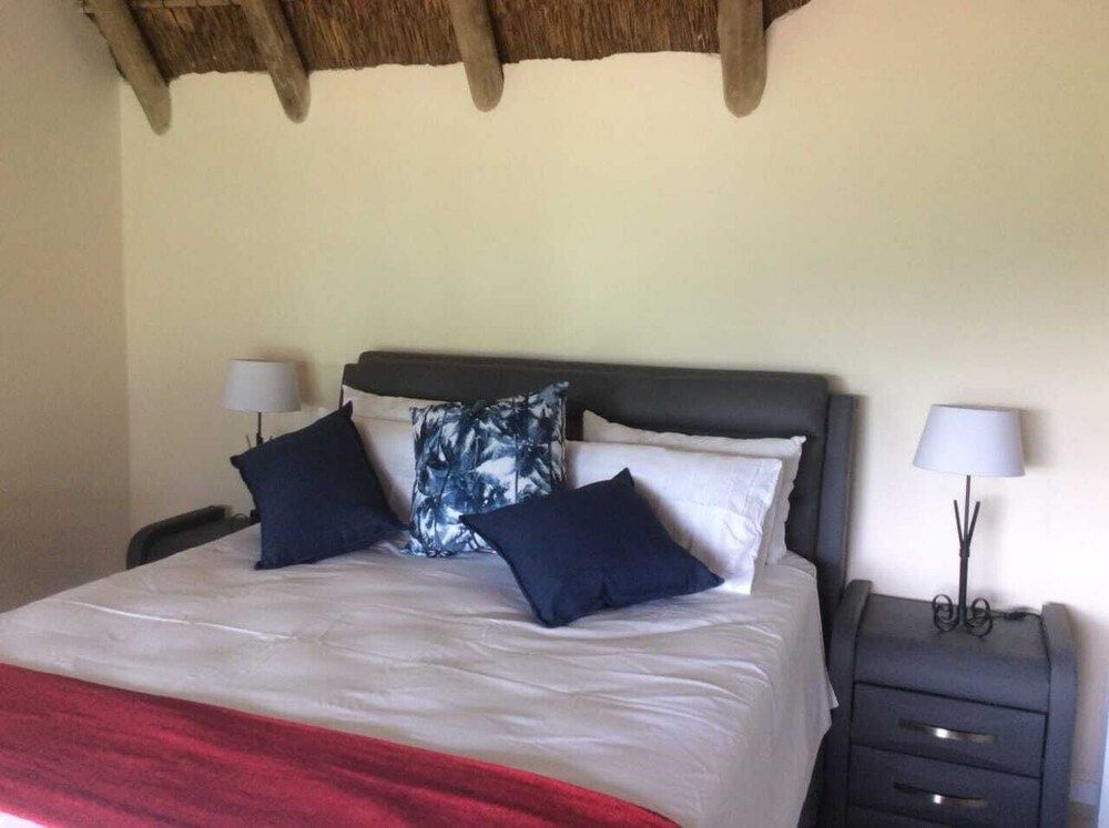Cozy Kosmos — 4-Star Luxury Hotel in Brits, South Africa