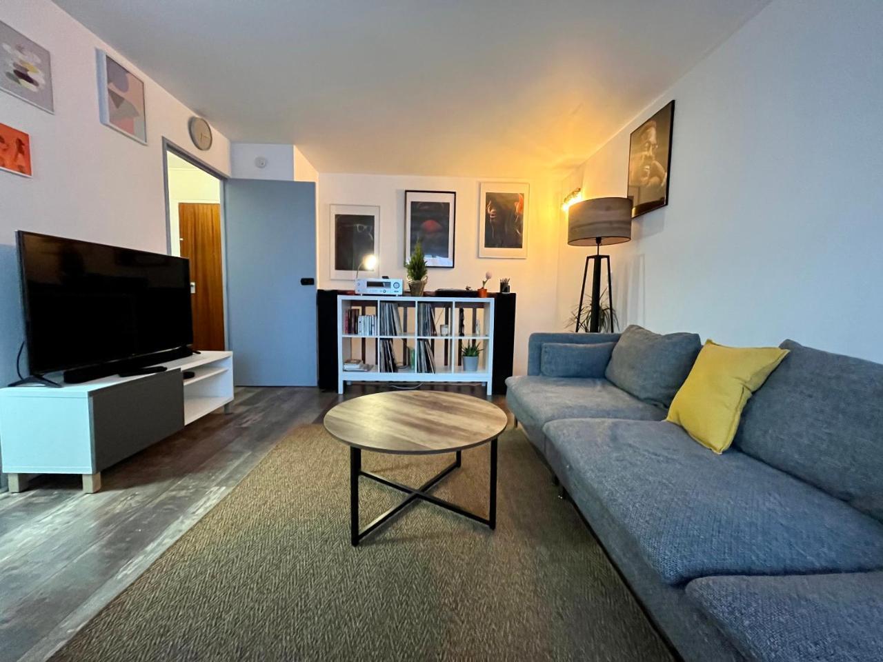 Cosy Duplex Avec Parking a Paris 19 by Immo Kit Bnb — 4-Star Luxury Hotel in Paris, France