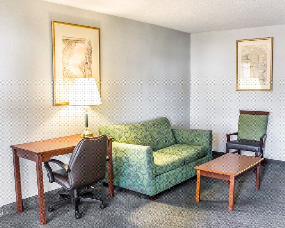 Dayspring Extended Stay - photo 15