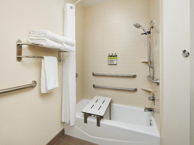 Candlewood Suites Valdosta - photo 31