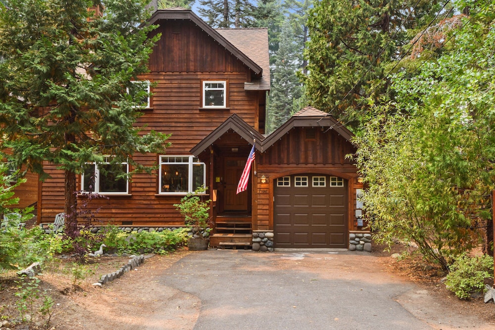 Tucked Inn Tahoma — hotel in Tahoma