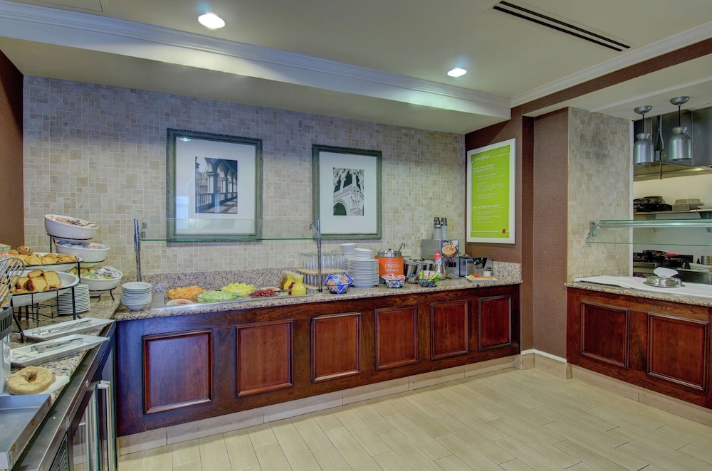 Hilton Garden Inn Norwalk - photo 52