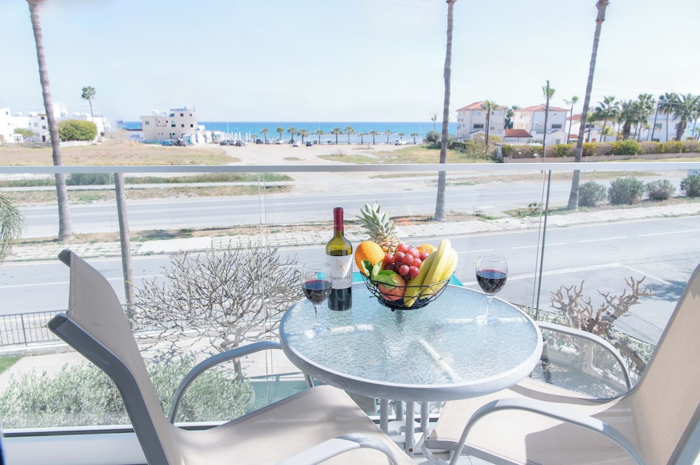 Themis Beach Apartments