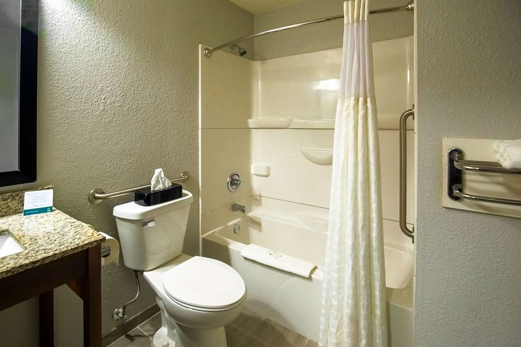Quality Inn & Suites Hammond Near I 8090 - photo 35