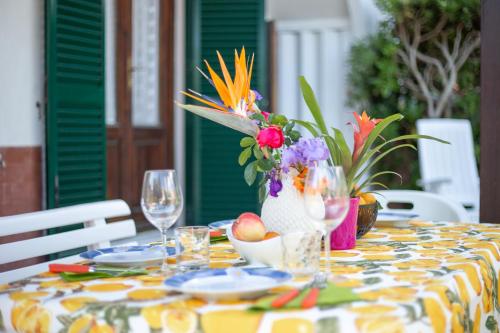 Tu Casa A Norsi — 4-Star Luxury Hotel in Capoliveri, Italy