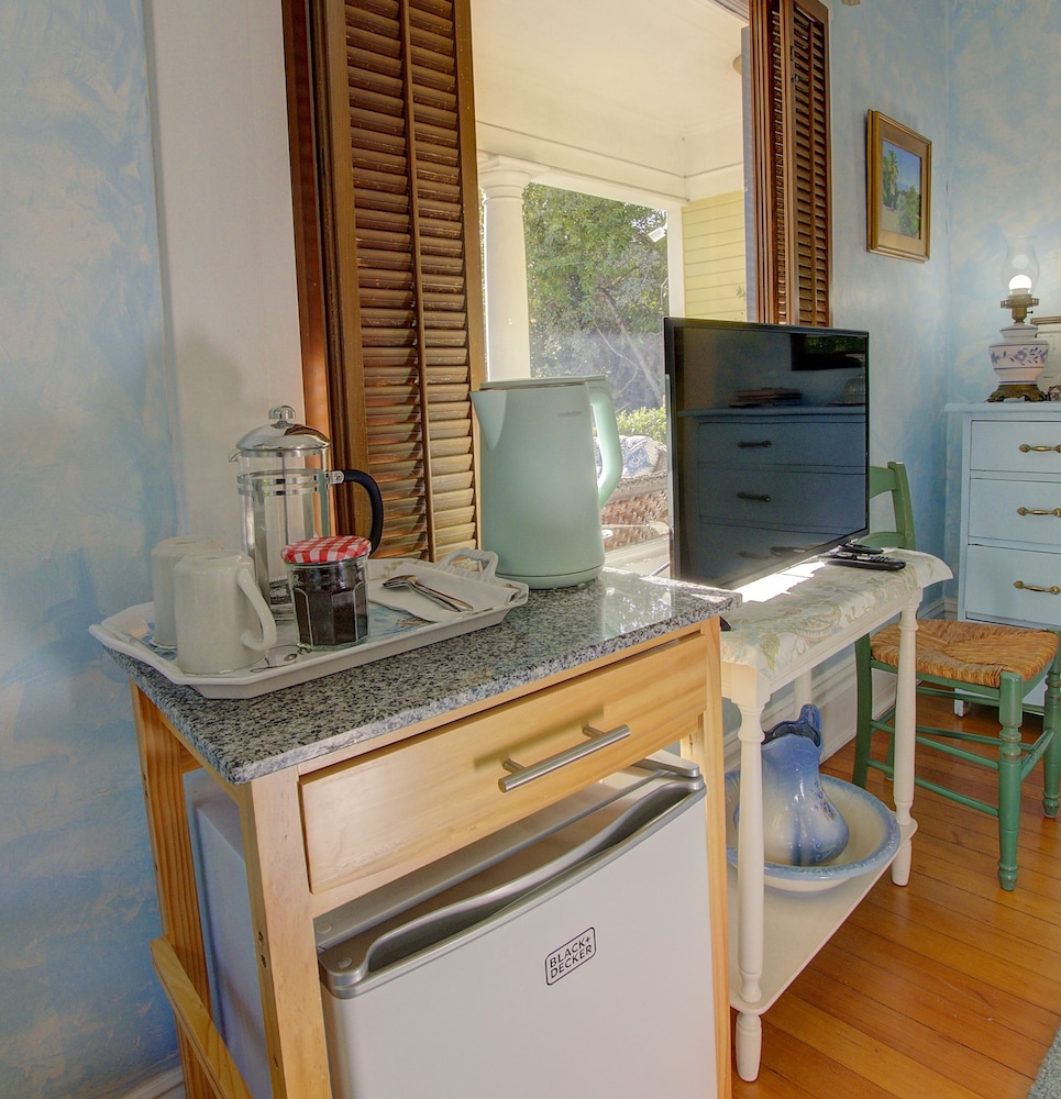 Secret Garden Inn and Cottages - photo 79
