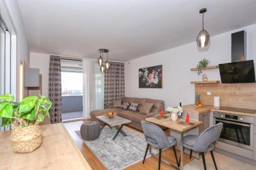 Apartments Luna with free parking — 4-Star Luxury Hotel in Zadar, Croatia