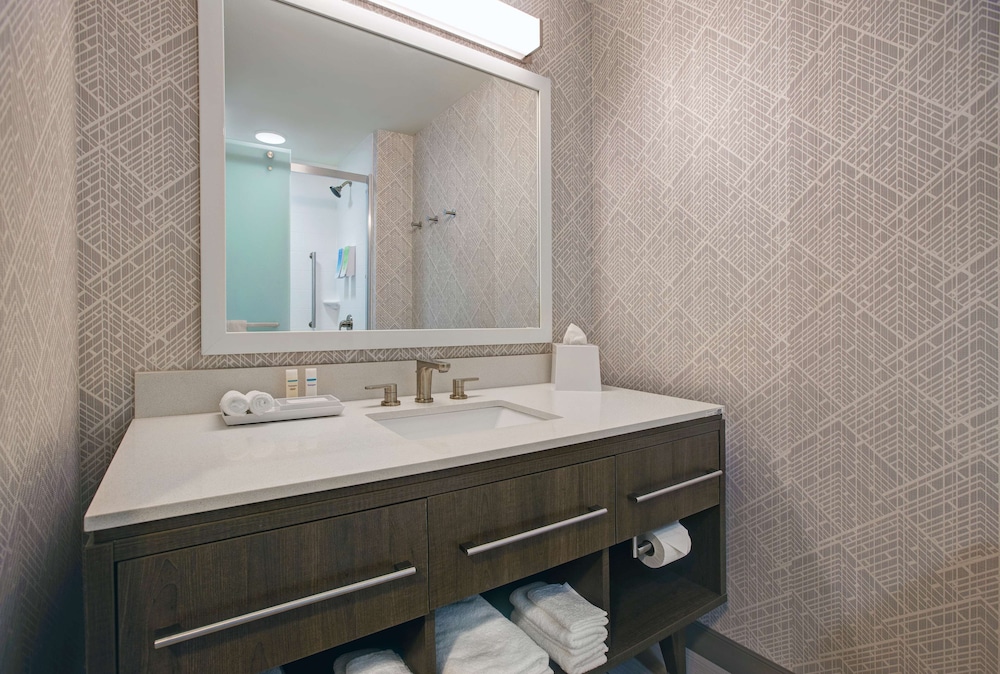 Home2 Suites Asheville Airport - photo 27