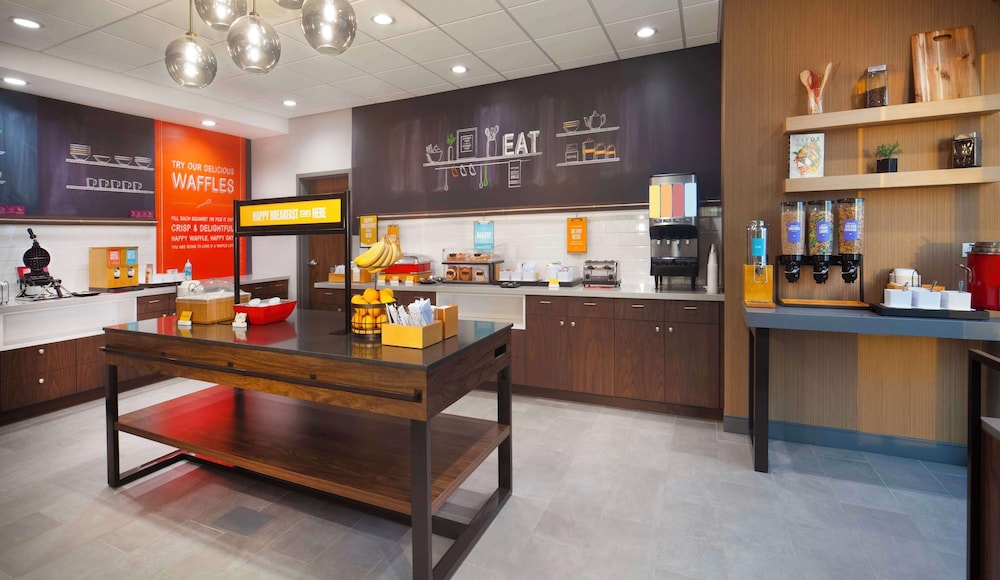 Hampton Inn Ogallala - photo 23