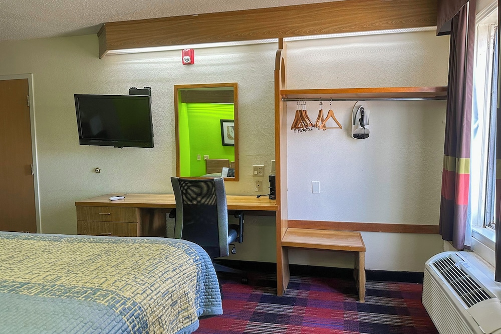 Classic Inn By OYO I 240 Near Memphis Airport - photo 41