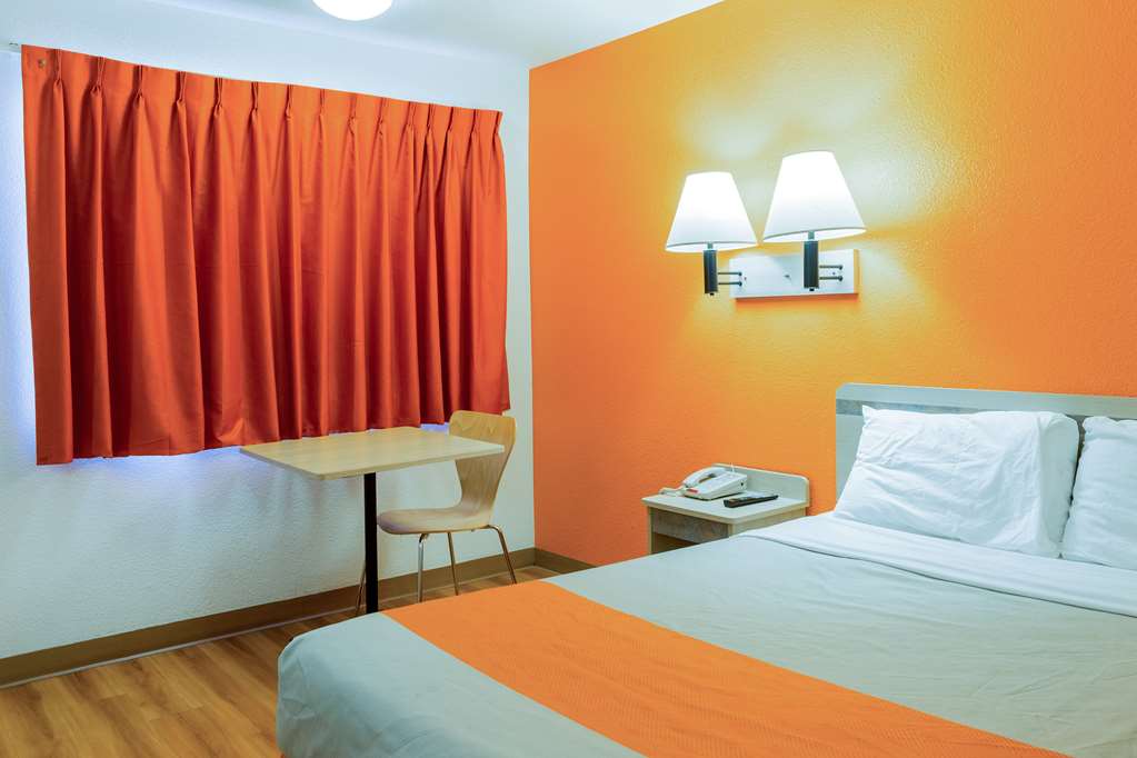 Motel 6 Mojave CA - photo 17