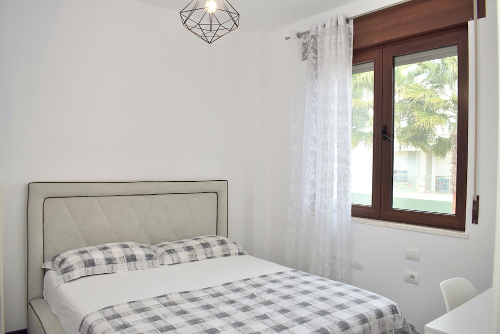 Lalzit Bay Dream Villa Happy Rentals — Ishem — photo 3