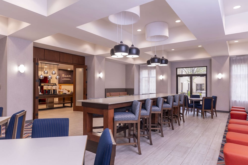 Hampton Inn & Suites St. Louis Chesterfield - photo 4