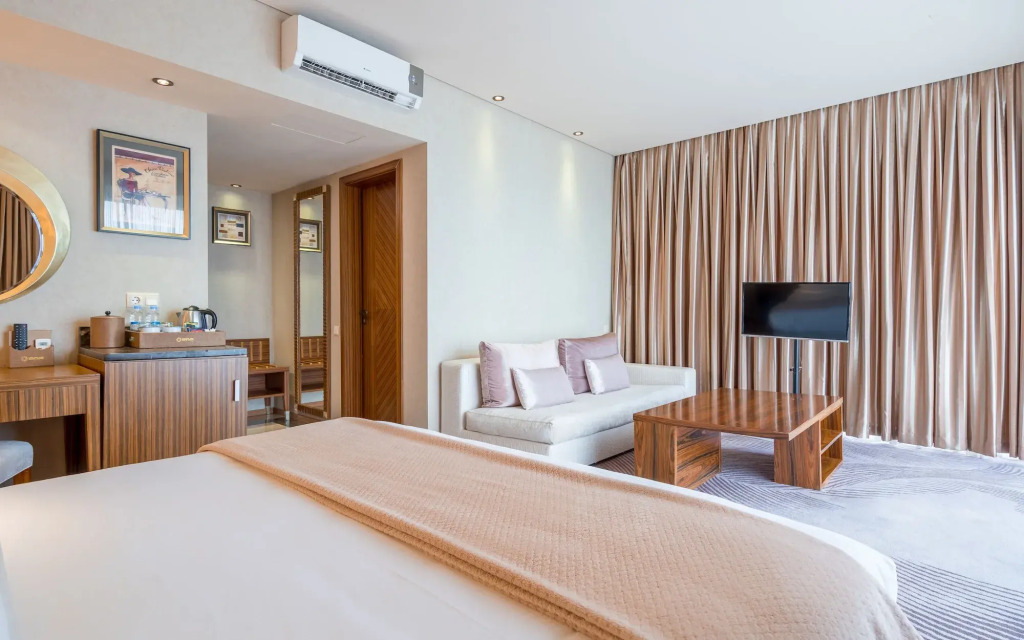 Luxury Dreamland Oasis Apartments