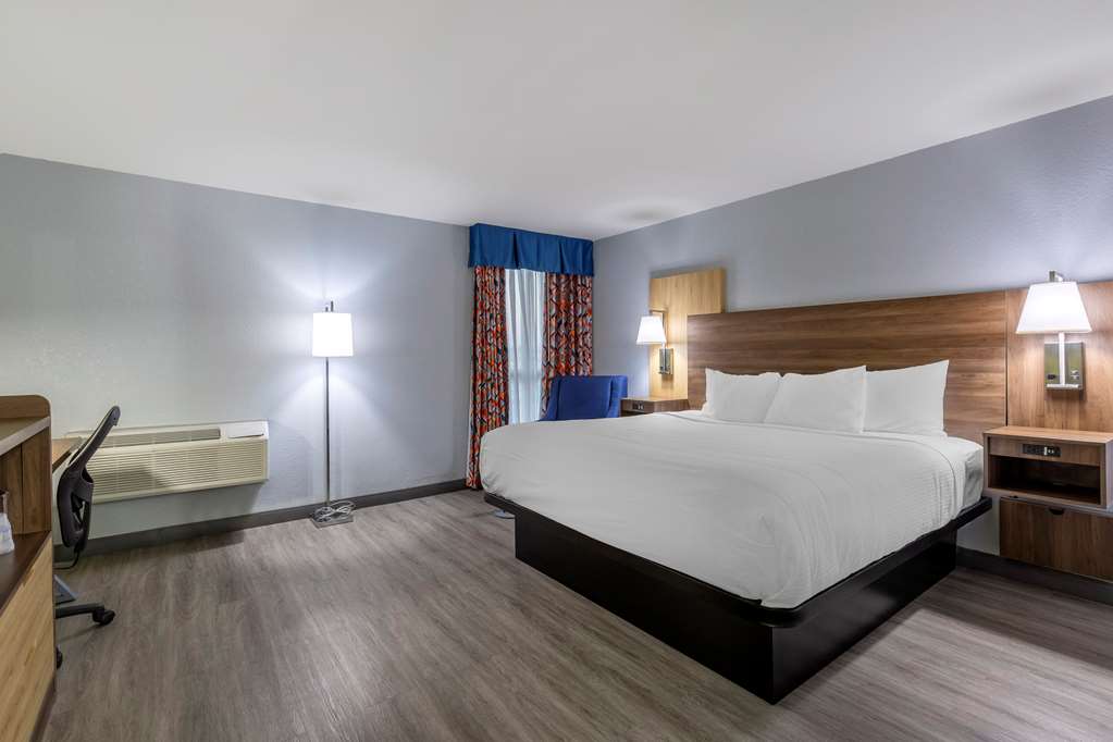 Best Western Plus St. Louis West Westport - photo 11