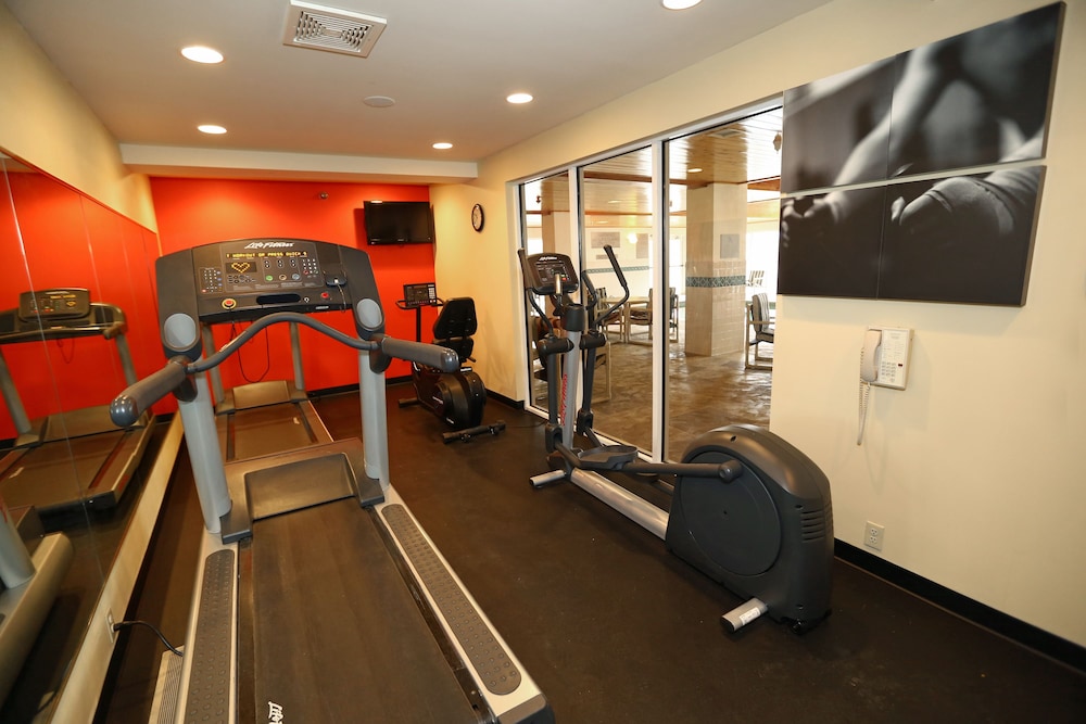 Country Inn & Suites Rochester South Mayo Clinic - photo 18