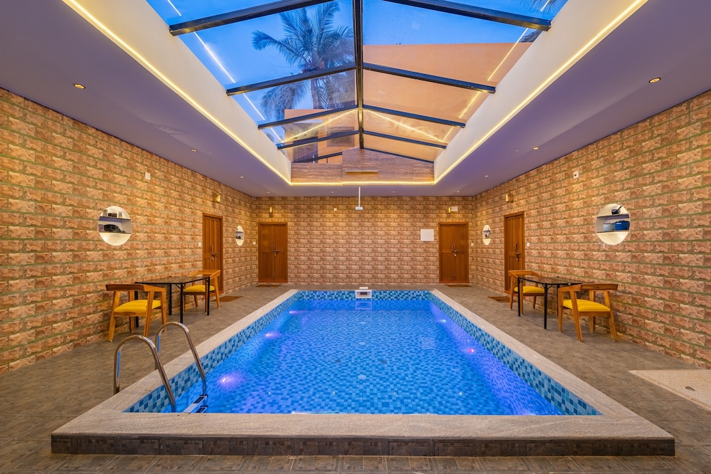 Teak Leaf Gateway Resort in Marakkanam, India