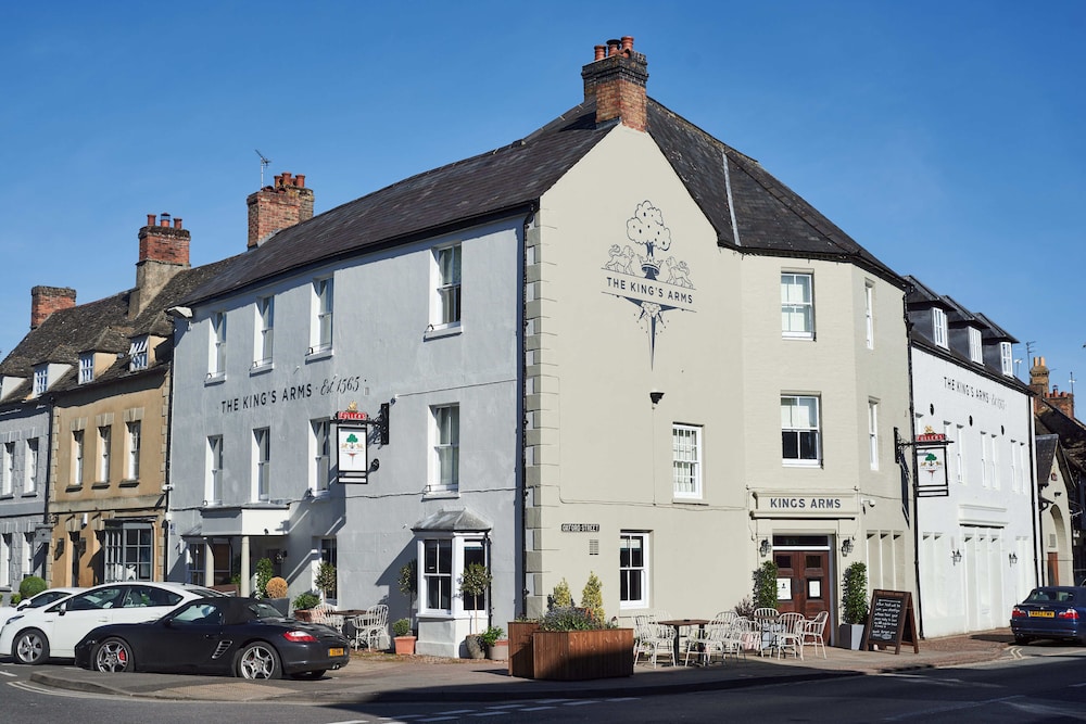 Kings Arms Hotel — hotel in Woodstock
