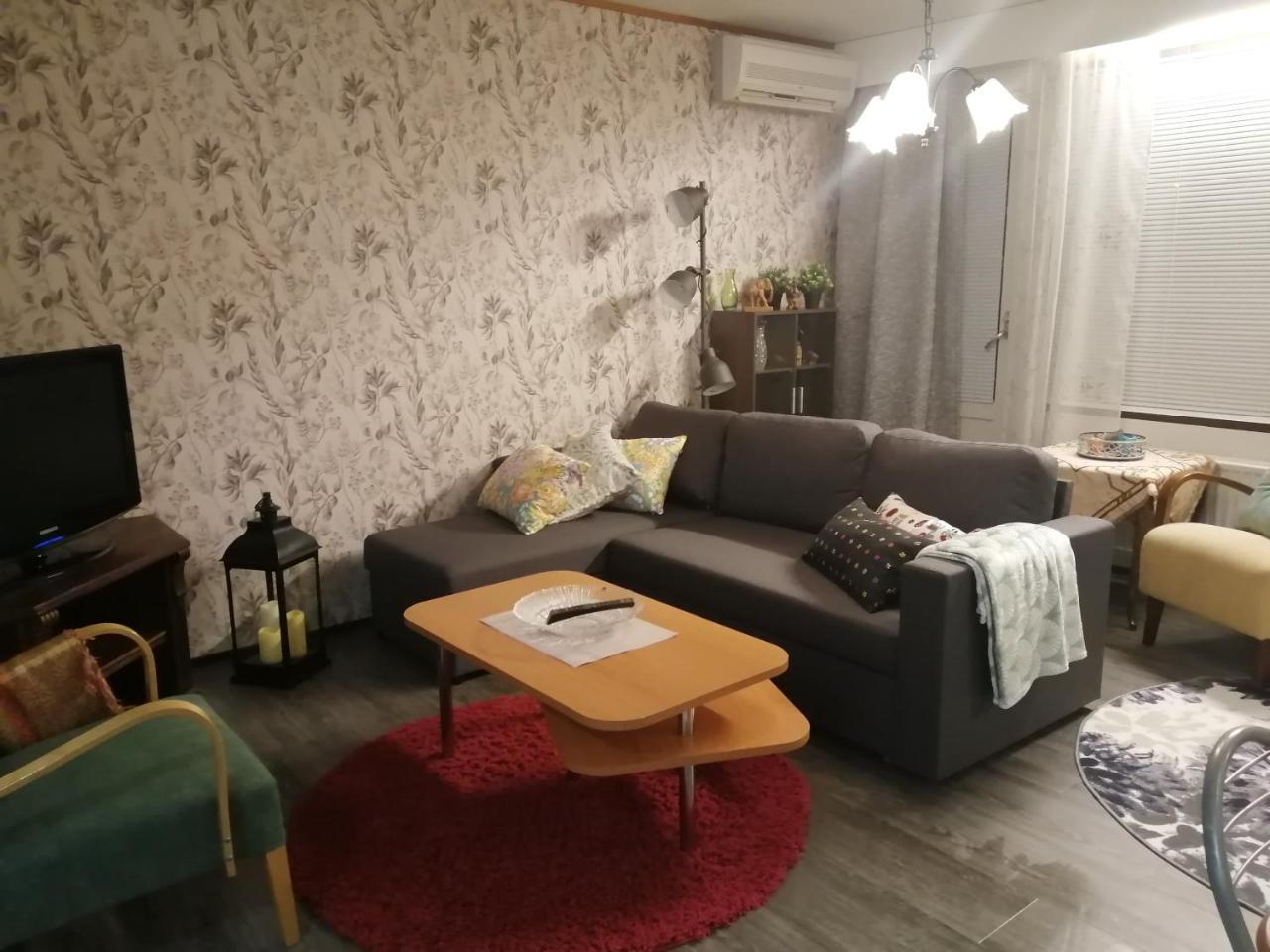 Rivitalokaksio Jäppilässä — 4-Star Luxury Hotel in Jaeppilae, Finland