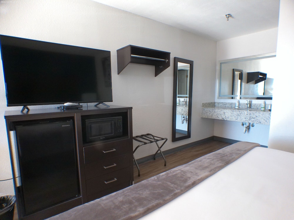GreenTree Inn of Holbrook AZ - photo 15