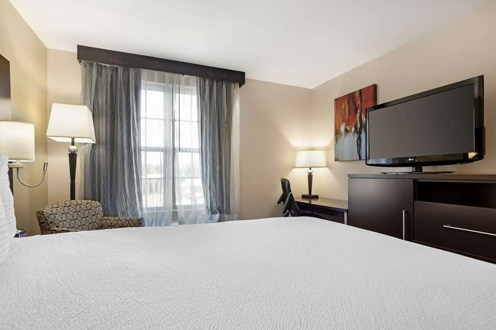Best Western Plus Fairfield Hotel - photo 31