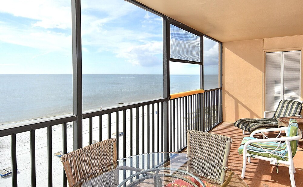 Villa Madeira 505 Premier — 4-Star Luxury Hotel in Saint Pete Beach, United States